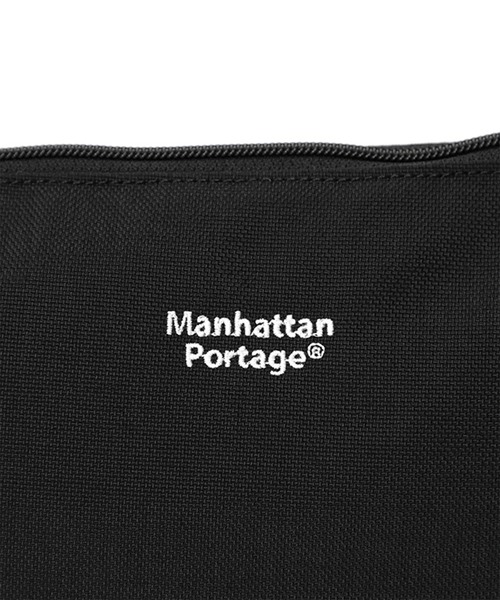 Manhattan Portage（マンハッタンポーテージ）の「Cobble Hill Nylon Messenger Bag (S) No Flap（メッセンジャーバッグ・メンズ・ブラック・SMALL）」の13枚目の写真