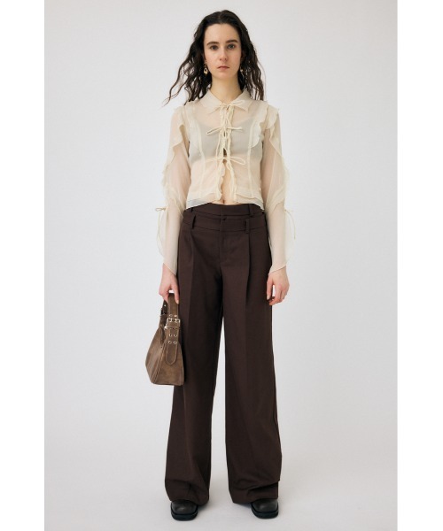 MOUSSY(マウジー)の「LAYERED CENTER PRESS パンツ(スラックス・レディース・ライトベージュ/チャコールグレー/ブラウン・0/1/2)」の4枚目の写真