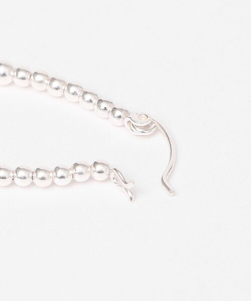 quaranciel(カランシエル)の「quaranciel: シルバー925 ボールチェーン フープ ピアス(ピアス(両耳用)・レディース・シルバー・ONE SIZE)」の4枚目の写真