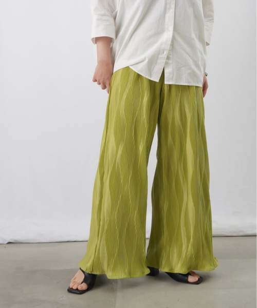 LUCA/LADY LUCK LUCA（ルカ/レディラックルカ）の「LC/LLL プリーツワイドイージーパンツ（その他パンツ・レディース・ブラック/ブルー/イエロー・FREE）」の3枚目の写真