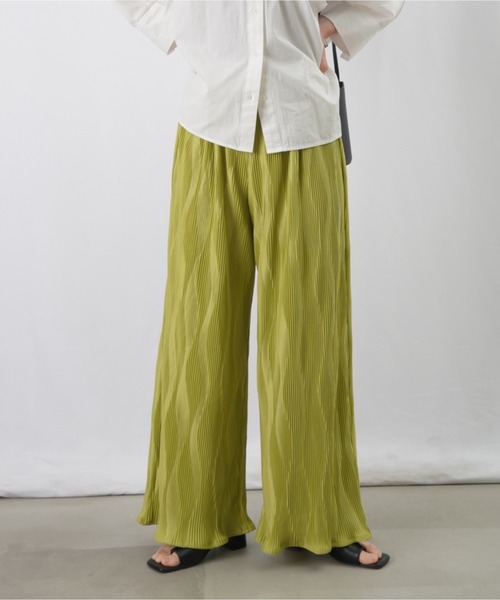 LUCA/LADY LUCK LUCA（ルカ/レディラックルカ）の「LC/LLL プリーツワイドイージーパンツ（その他パンツ・レディース・ブラック/ブルー/イエロー・FREE）」の13枚目の写真