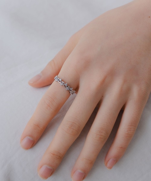 yu-ka（ユーカ）の「YU-KA:クロスジルコンファインリング（リング・レディース・シルバー/ゴールド・FREE）」の7枚目の写真