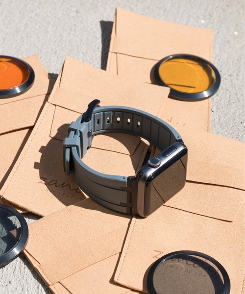 zandy(ズィーアンドワイ)の「zandy ズィー・アンド・ワイ/ Apple Watch【ステンレスシリコンバンド】Apple Watch バンド ステンレス×シリコン アップルウォッチベルト メタル ユニセックス /// silicone3(デジタル腕時計・レディース・ホワイト/ネイビー/グレー/オレンジ/ブラック・S/M)」の9枚目の写真