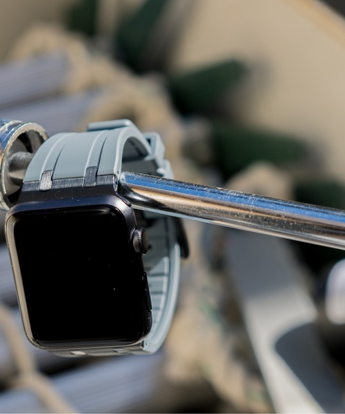 zandy(ズィーアンドワイ)の「zandy ズィー・アンド・ワイ/ Apple Watch【ステンレスシリコンバンド】Apple Watch バンド ステンレス×シリコン アップルウォッチベルト メタル ユニセックス /// silicone3(デジタル腕時計・レディース・ホワイト/ネイビー/グレー/オレンジ/ブラック・S/M)」の14枚目の写真
