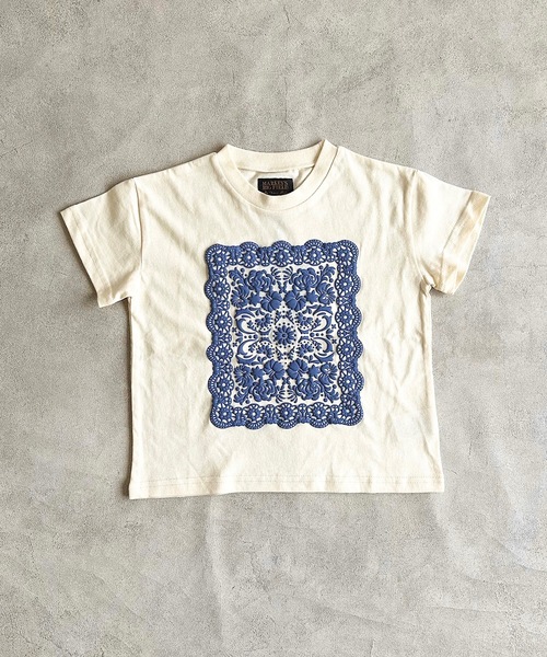 BIG FIELD（ビッグフィールド）の「レースプリントTシャツ（80～150cm）（Tシャツ/カットソー・キッズ・レッド/チャコール/オフホワイト・120/110/100/95/90/80/150/140/130）」の2枚目の写真