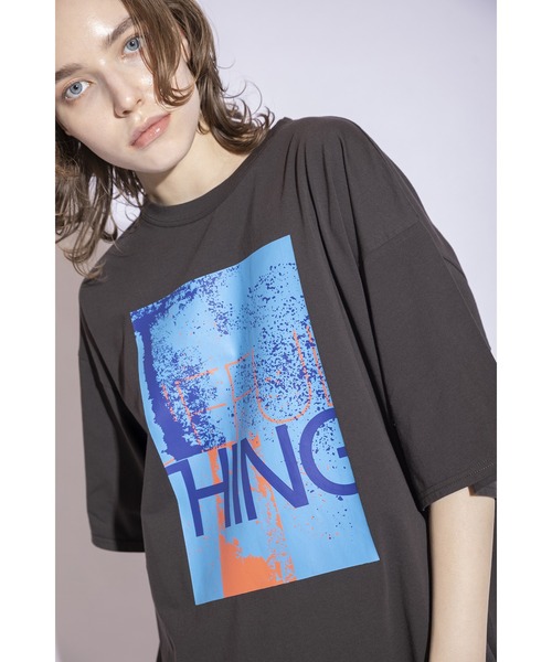 OSMOSIS(オズモーシス)の「プリントTシャツ(Tシャツ/カットソー・レディース・ブラック/チャコール/ホワイト・ONE SIZE)」の8枚目の写真