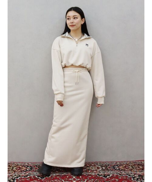 EVRIS（エヴリス）の「サイドロゴラインスウェットロングスカート【セットアップ着用可能】（スカート・レディース・ホワイト/ブルー/ブラック・FREE）」の21枚目の写真