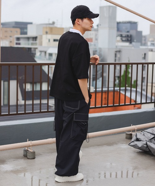 SPINNS(スピンズ)の「【ユニセックスで着用可能】ミニ裏毛半袖ハーフジップTシャツ D刺繍ロゴ(ポロシャツ・メンズ・ネイビー/ブラック/ワイン/ホワイト・ONESIZE)」の15枚目の写真