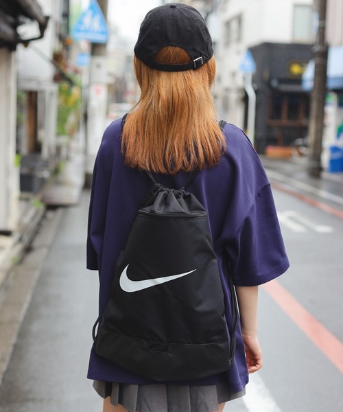 SPINNS(スピンズ)の「【ユニセックスで着用可能】ミニ裏毛半袖ハーフジップTシャツ D刺繍ロゴ(ポロシャツ・メンズ・ネイビー/ブラック/ワイン/ホワイト・ONESIZE)」の18枚目の写真