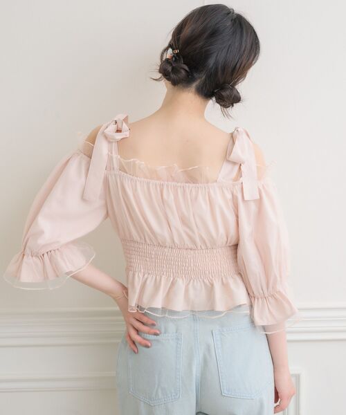 ems excite（エムズエキサイト）の「肩リボンチュールオフショルBL（シャツ/ブラウス・レディース・ピンク/ブラック系その他/ナチュラル・FREE）」の9枚目の写真
