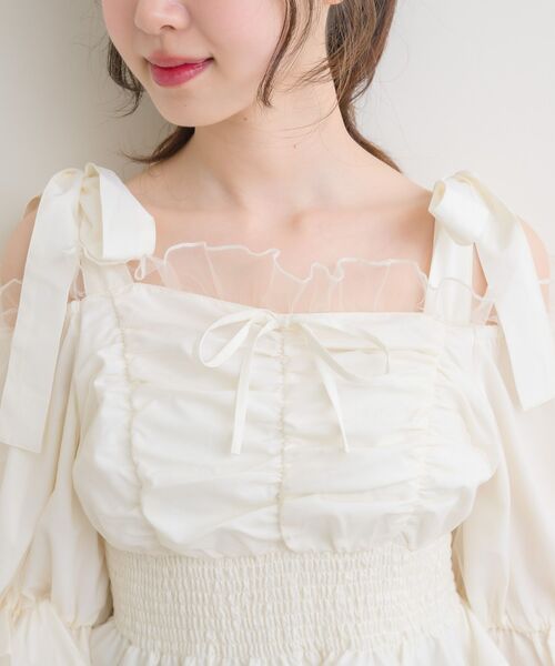 ems excite（エムズエキサイト）の「肩リボンチュールオフショルBL（シャツ/ブラウス・レディース・ピンク/ブラック系その他/ナチュラル・FREE）」の8枚目の写真