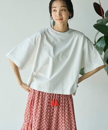 アカラコットンバックタックTシャツ