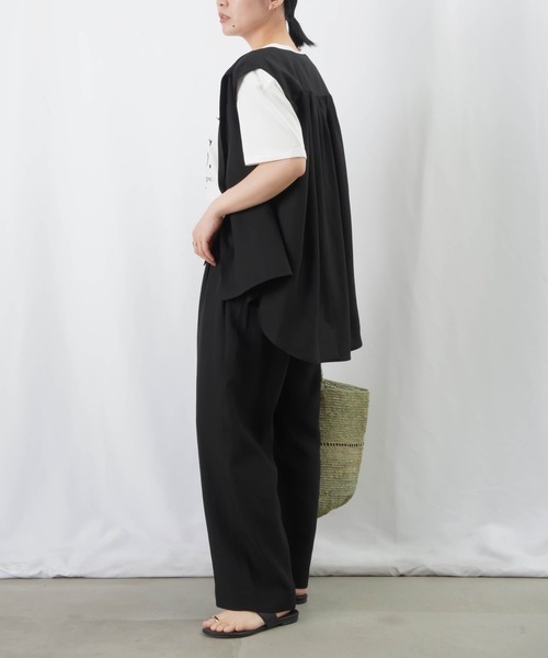 LUCA/LADY LUCK LUCA(ルカ/レディラックルカ)の「LC/LLL リネンブレンド2タックパンツ【セットアップ着用可】(スラックス・レディース・ブラック/カーキ・FREE)」の7枚目の写真