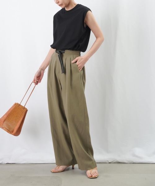 LUCA/LADY LUCK LUCA(ルカ/レディラックルカ)の「LC/LLL リネンブレンド2タックパンツ【セットアップ着用可】(スラックス・レディース・ブラック/カーキ・FREE)」の11枚目の写真