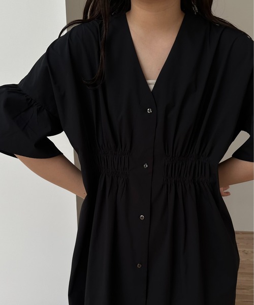 lawgy(ラウジー)の「front button gather shirt op / フロントボタンギャザーシャツワンピ(ワンピース・レディース・アイボリー/カーキ/ブラック・FREE)」の14枚目の写真