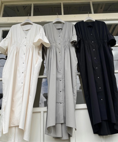 lawgy(ラウジー)の「front button gather shirt op / フロントボタンギャザーシャツワンピ(ワンピース・レディース・アイボリー/カーキ/ブラック・FREE)」の16枚目の写真