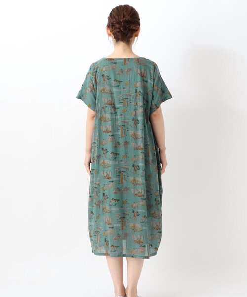 one'sterrace（ワンズテラス）の「リゾート エレファント柄ワンピース（ワンピース・レディース・カーキ系5/ベージュ系8/ブルー系その他7・02）」の15枚目の写真