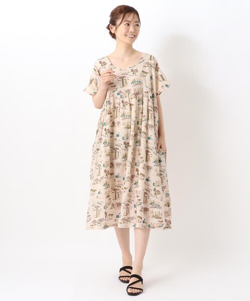 one'sterrace（ワンズテラス）の「リゾート エレファント柄ワンピース（ワンピース・レディース・カーキ系5/ベージュ系8/ブルー系その他7・02）」の6枚目の写真