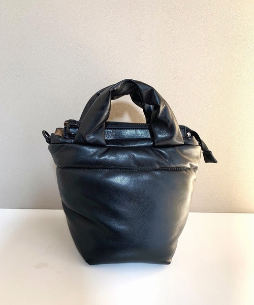 Q（キュー）の「パフィーミニショルダー（ショルダーバッグ・レディース・ブラック/シルバー/グリーン・ONE SIZE）」の19枚目の写真