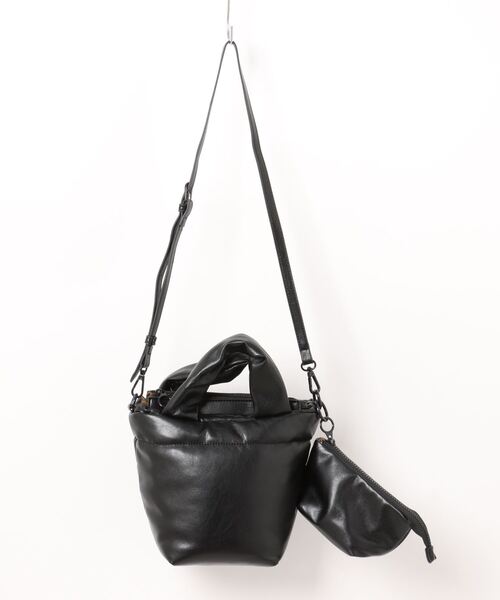 Q（キュー）の「パフィーミニショルダー（ショルダーバッグ・レディース・ブラック/シルバー/グリーン・ONE SIZE）」の14枚目の写真