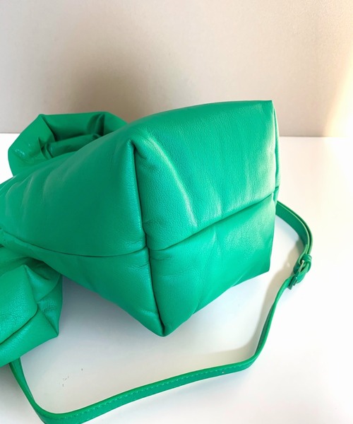 Q（キュー）の「パフィーミニショルダー（ショルダーバッグ・レディース・ブラック/シルバー/グリーン・ONE SIZE）」の20枚目の写真