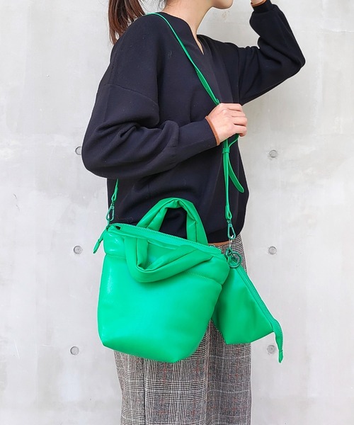 Q（キュー）の「パフィーミニショルダー（ショルダーバッグ・レディース・ブラック/シルバー/グリーン・ONE SIZE）」の13枚目の写真