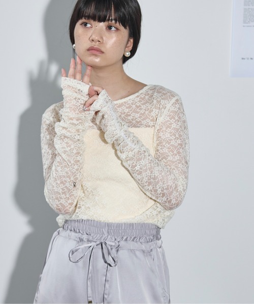 THE YOn(ザヨン)の「シャーリングカフレースフィンガーホールトップス(Tシャツ/カットソー・レディース・ライラック/ブラック/アイボリー・FREE)」の2枚目の写真