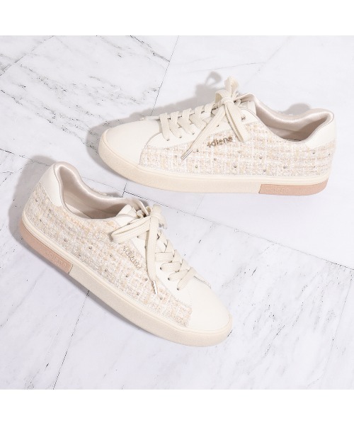 【完売品】 +diana スタッズ付きスタンダードスニーカー WH ✨️箱付き✨️ diana スニーカー スタッズ付きスタンダードスニーカー