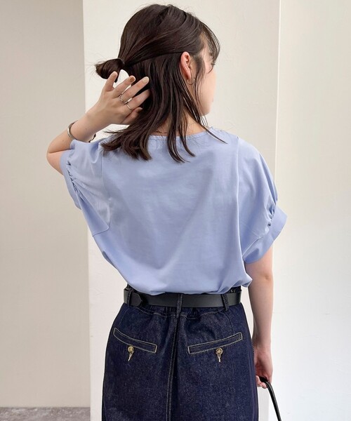 fredy emue（フレディエミュ）の「シルケット袖ギャザープルオーバーカットソー（Tシャツ/カットソー・レディース・チャコールグレー/グレイッシュブルー/ネイビー/オフホワイト・38）」の19枚目の写真