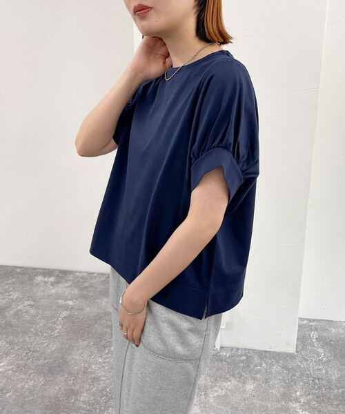 fredy emue（フレディエミュ）の「シルケット袖ギャザープルオーバーカットソー（Tシャツ/カットソー・レディース・チャコールグレー/グレイッシュブルー/ネイビー/オフホワイト・38）」の5枚目の写真