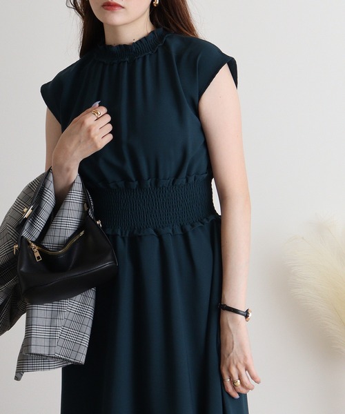 MARBLE WALTS(マーブルワルツ)の「MARBLE WALTZ ウエストシャーリングワンピース(ワンピース・レディース・グレイッシュベージュ/スモークピンク/モカ/ダークグリーン・M)」の3枚目の写真