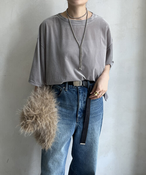 DouDou(ドゥドゥ)の「シアーベロアワイドTEE(Tシャツ/カットソー・レディース・ブラック/アイボリー/グレイッシュベージュ・FREE)」の18枚目の写真