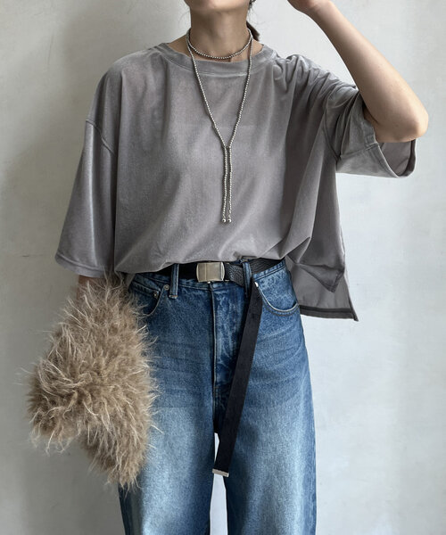 DouDou(ドゥドゥ)の「シアーベロアワイドTEE(Tシャツ/カットソー・レディース・ブラック/アイボリー/グレイッシュベージュ・FREE)」の19枚目の写真