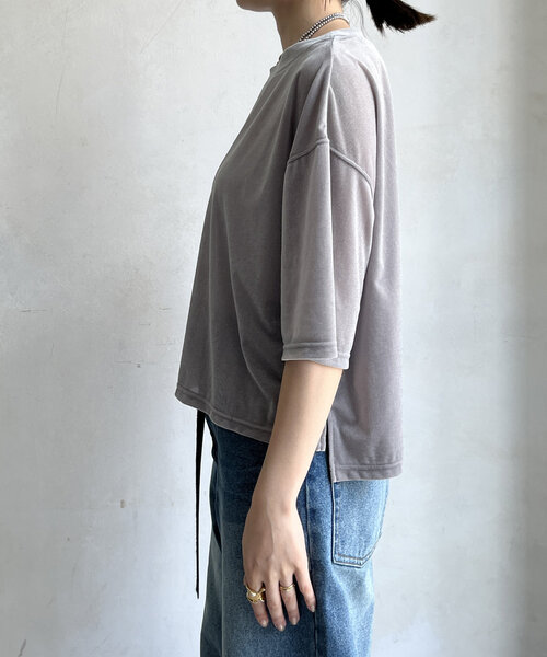 DouDou(ドゥドゥ)の「シアーベロアワイドTEE(Tシャツ/カットソー・レディース・ブラック/アイボリー/グレイッシュベージュ・FREE)」の9枚目の写真