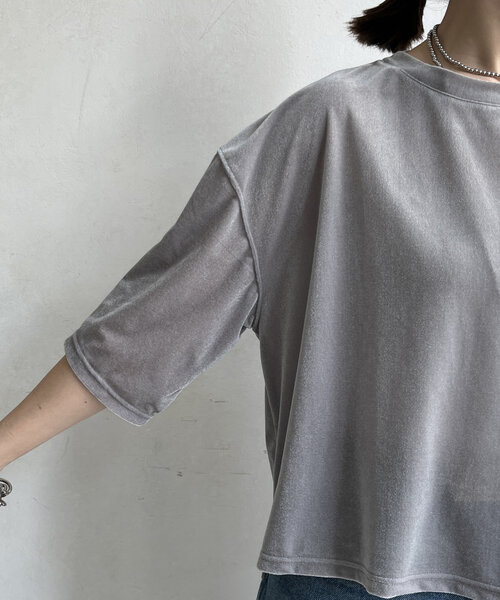 DouDou(ドゥドゥ)の「シアーベロアワイドTEE(Tシャツ/カットソー・レディース・ブラック/アイボリー/グレイッシュベージュ・FREE)」の12枚目の写真