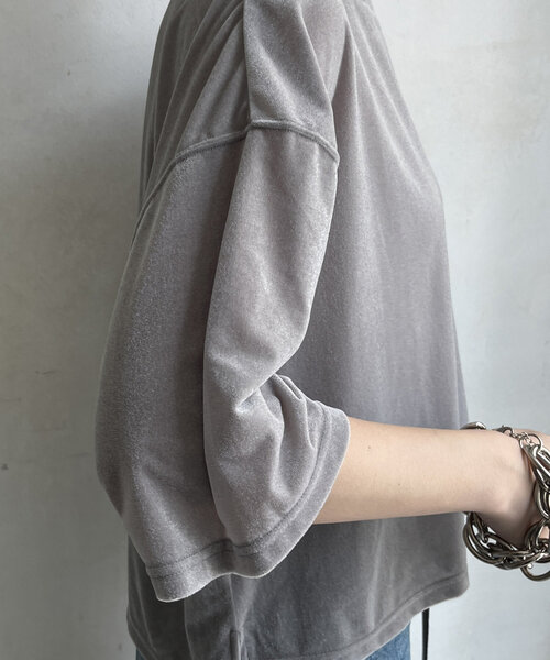 DouDou(ドゥドゥ)の「シアーベロアワイドTEE(Tシャツ/カットソー・レディース・ブラック/アイボリー/グレイッシュベージュ・FREE)」の13枚目の写真