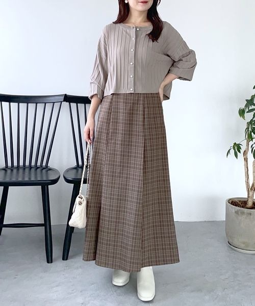 mysty woman（ミスティウーマン）の「パールボタンストライプカーディガン 149812（カーディガン/ボレロ・レディース・ブラック/グレイッシュベージュ/シルバーグレー/グリーン・FREE）」の13枚目の写真