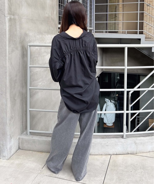 INGNI（イング）の「バックドロストシャツ（シャツ/ブラウス・レディース・ブルー/オフホワイト/ブラック・M）」の17枚目の写真