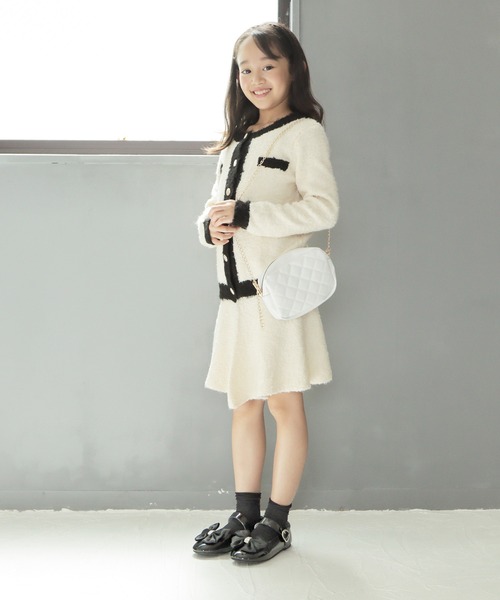 SOROTTO（ソロット）の「軽量 ビッグリボンのビジュー付きパンプス/フォーマルシューズ（ドレスシューズ・キッズ・ホワイト/ブラック・22.0cm/21.0cm/20.0cm/19.0cm）」の4枚目の写真