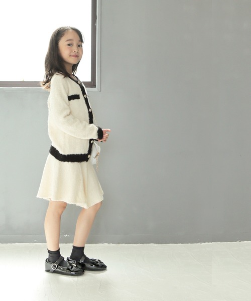 SOROTTO（ソロット）の「軽量 ビッグリボンのビジュー付きパンプス/フォーマルシューズ（ドレスシューズ・キッズ・ホワイト/ブラック・22.0cm/21.0cm/20.0cm/19.0cm）」の5枚目の写真