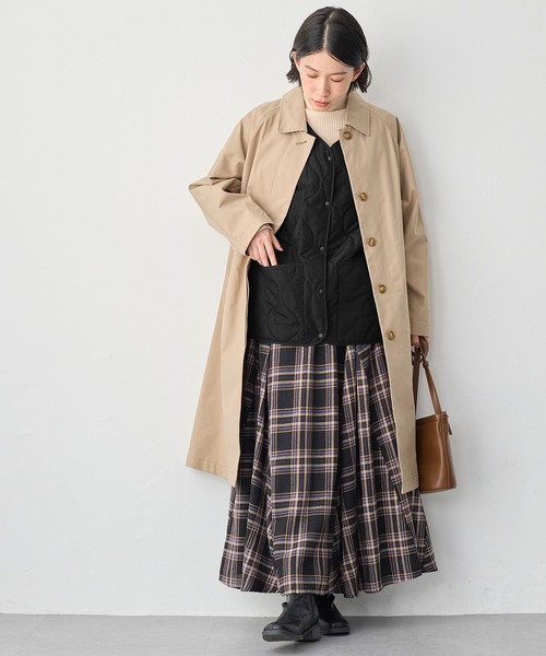 Viola e Viola(ヴィオラエヴィオラ)の「軽い!中わたキルティングエアーベスト(ベスト・レディース・カーキ/ブラック/ベージュ・3L/LL/L/M)」の15枚目の写真