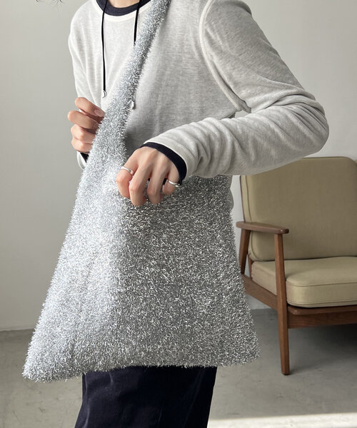 CAPRICIEUX LE'MAGE（カプリシューレマージュ）の「ラメワンハンドルトートバッグ（ショルダーバッグ・レディース・ブラック/シルバー・FREE）」の7枚目の写真