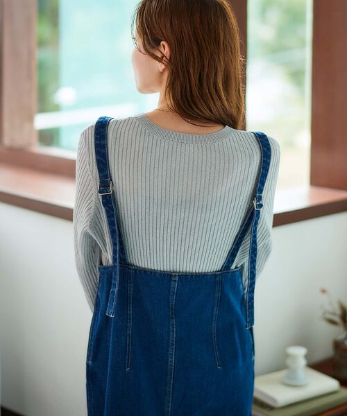 le.coeur blanc（ルクールブラン）の「デニムサロペットスカート（デニムスカート・レディース・ネイビー/ブルー・38）」の7枚目の写真