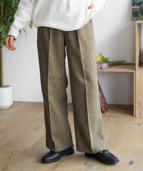 HusHusH（ハッシュアッシュ）の「【HusHusH/ハッシュアッシュ】タックセミワイドパンツ（その他パンツ・レディース・ブラック/グレー/ベージュ・M/L）」の3枚目の写真