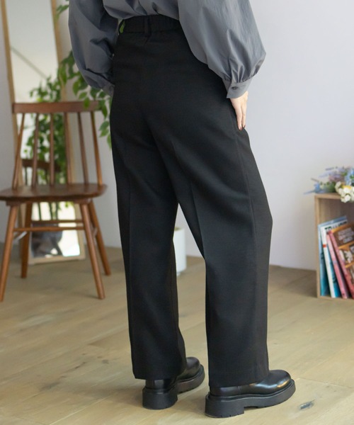 HusHusH（ハッシュアッシュ）の「【HusHusH/ハッシュアッシュ】タックセミワイドパンツ（その他パンツ・レディース・ブラック/グレー/ベージュ・M/L）」の8枚目の写真