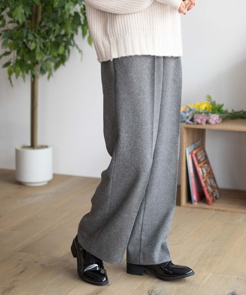 HusHusH（ハッシュアッシュ）の「【HusHusH/ハッシュアッシュ】タックセミワイドパンツ（その他パンツ・レディース・ブラック/グレー/ベージュ・M/L）」の11枚目の写真