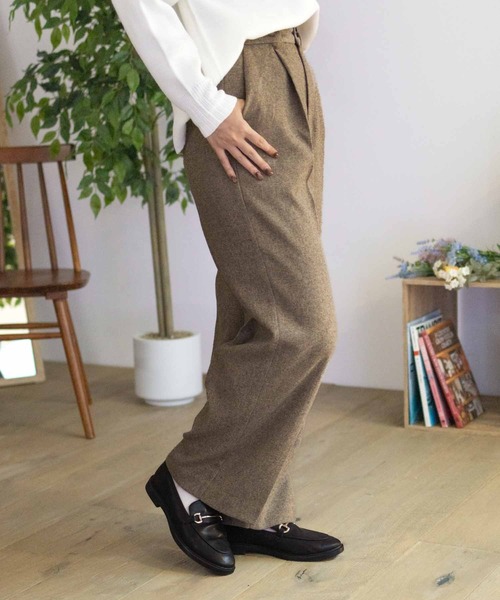 HusHusH（ハッシュアッシュ）の「【HusHusH/ハッシュアッシュ】タックセミワイドパンツ（その他パンツ・レディース・ブラック/グレー/ベージュ・M/L）」の20枚目の写真