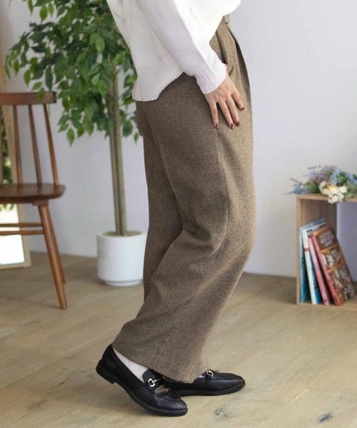 HusHusH（ハッシュアッシュ）の「【HusHusH/ハッシュアッシュ】タックセミワイドパンツ（その他パンツ・レディース・ブラック/グレー/ベージュ・M/L）」の21枚目の写真