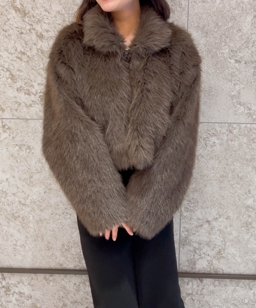 VICKY(ビッキー)の「フェイクファーショートジャケット(ダウンジャケット/コート・レディース・ベージュ/ブラウン・M)」の11枚目の写真