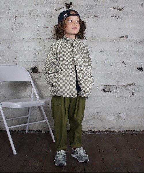 GROOVY COLORS（グルービーカラーズ）の「Checkered Flag Light Jacket（ナイロンジャケット・キッズ・カーキ・130）」の5枚目の写真